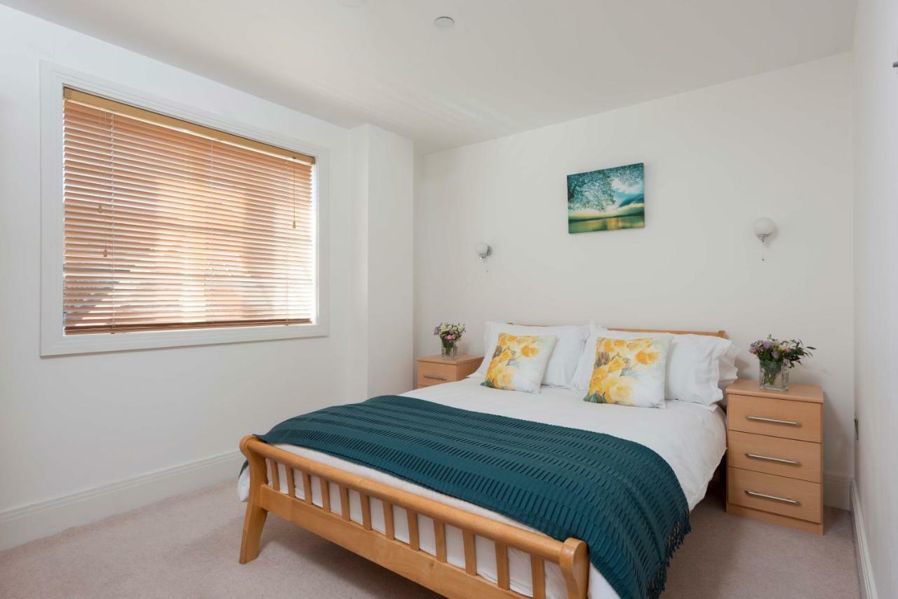 Abbey View Apartment Уитби Экстерьер фото